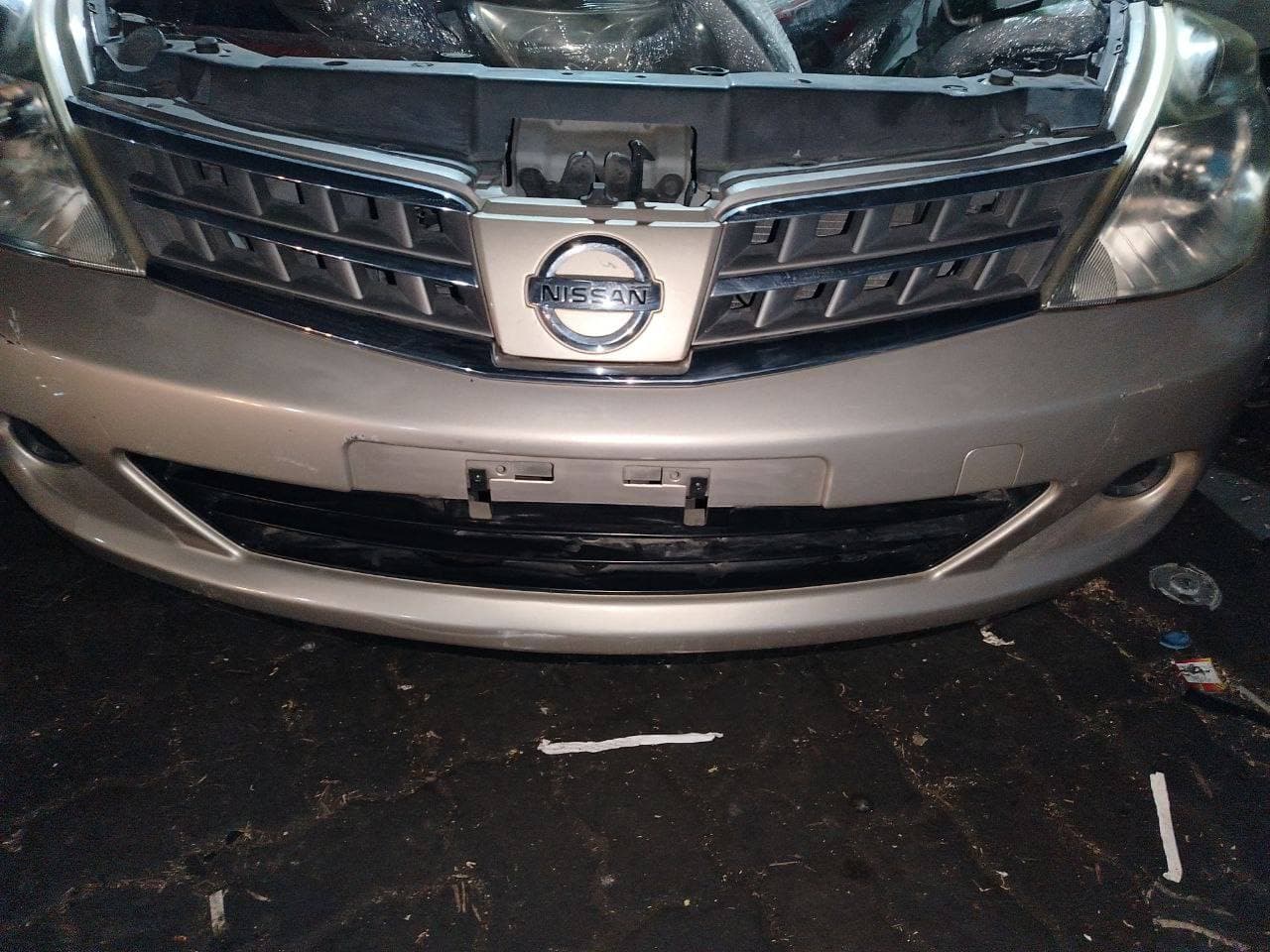 Nose cut Nissan Tiida