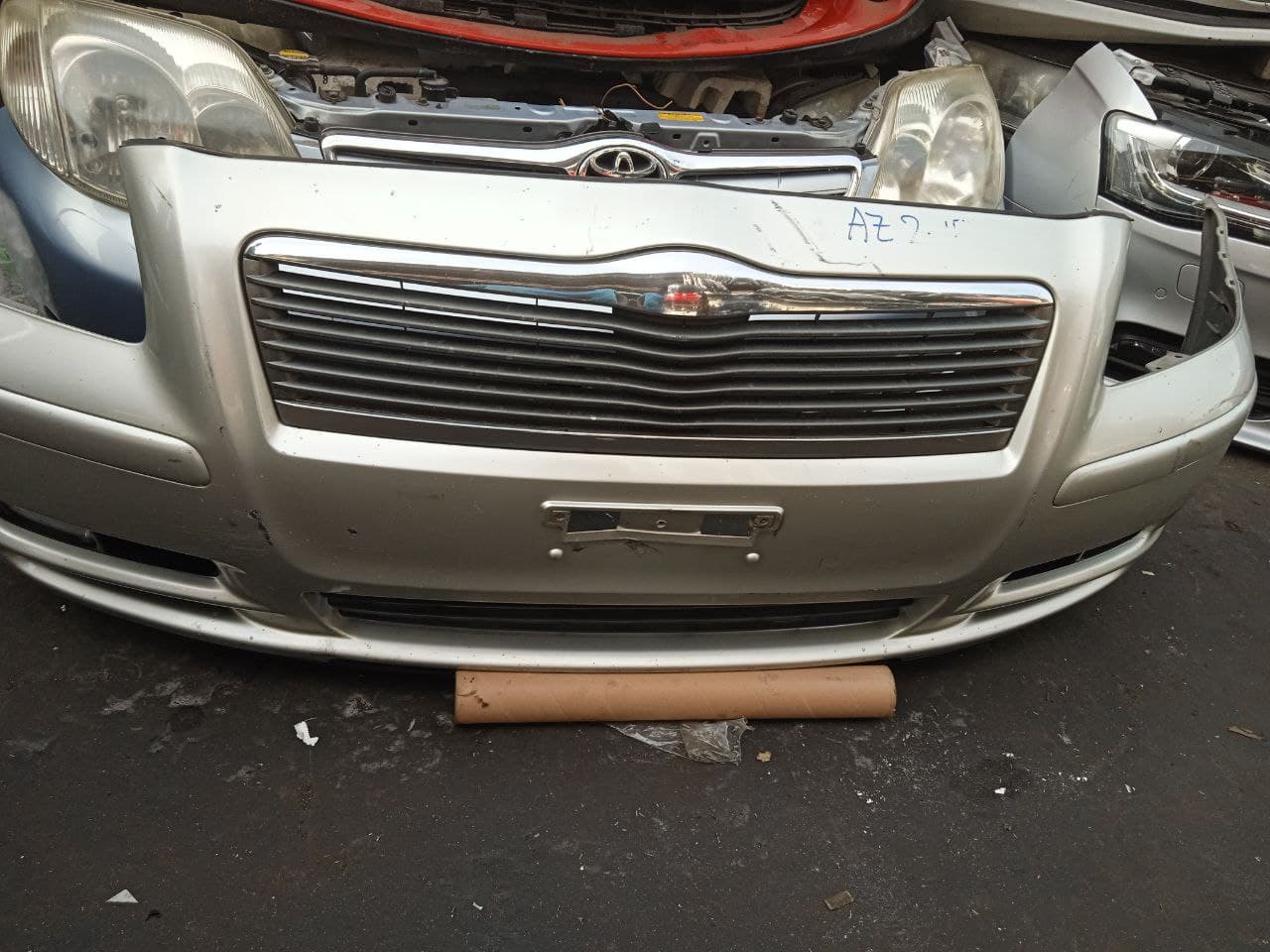 Bumper + Headlights Toyota Avensis