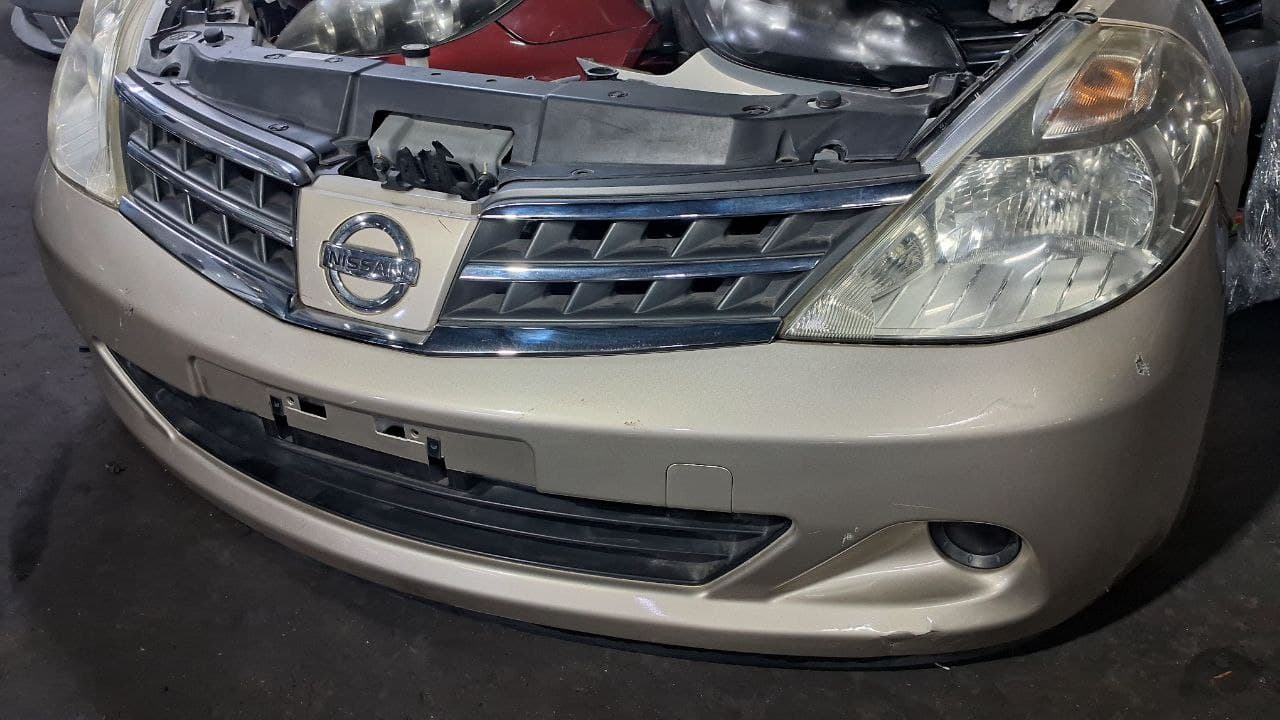 Nose cut Nissan Tiida