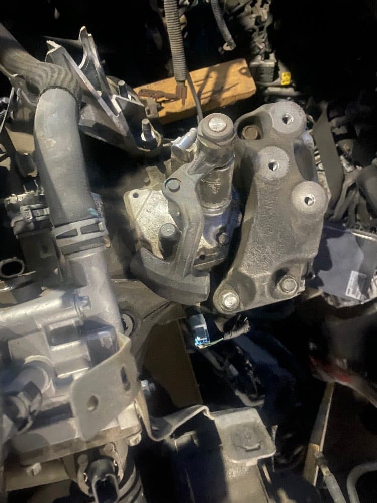 Engine + MT Chevrolet F18D4 used in Sharjah — photo 3