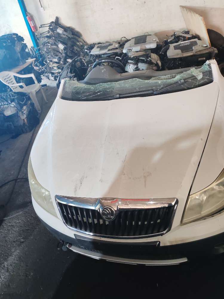 Nose cut + Hood Skoda used in Sharjah — photo 2