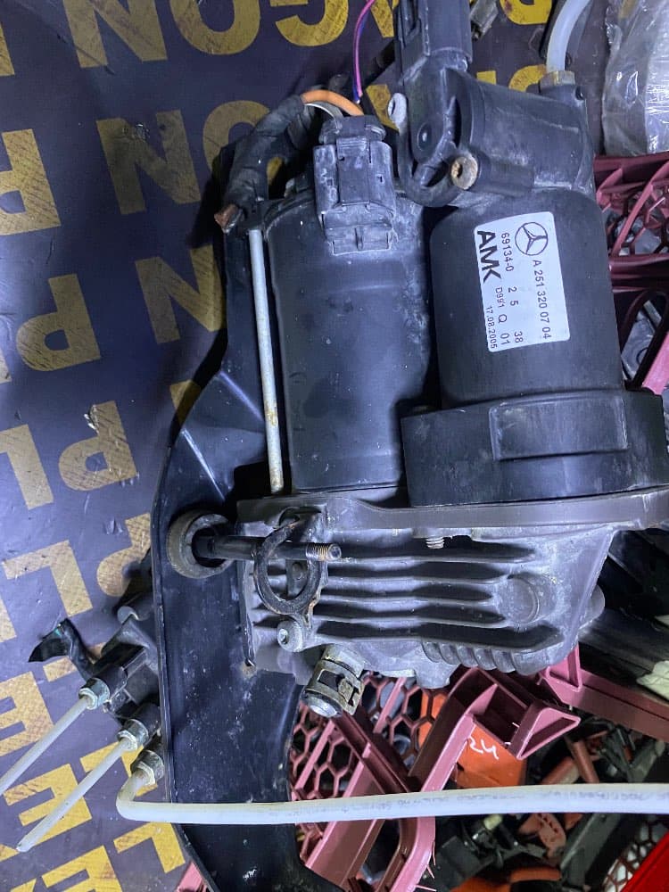 AC compressor Mercedes-Benz A2513200704