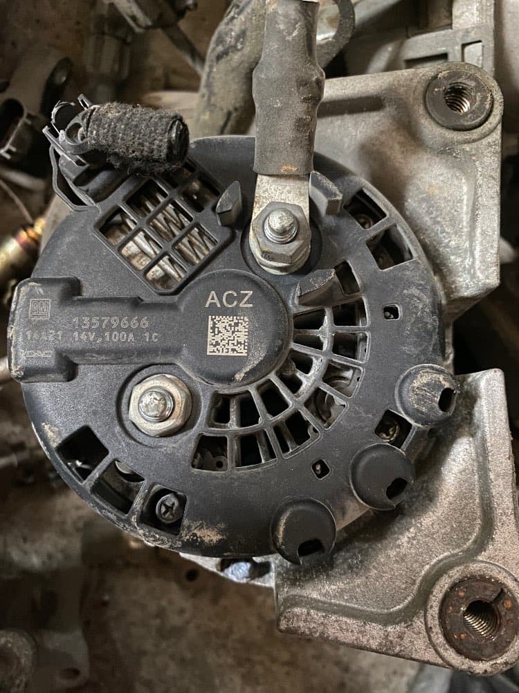 Alternator Chevrolet 13579666 used in Sharjah — photo 4