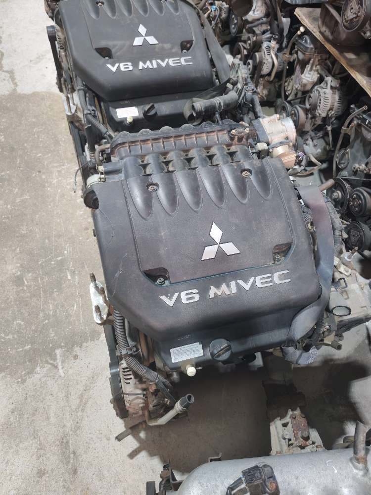 Engine + AT Mitsubishi 6B31