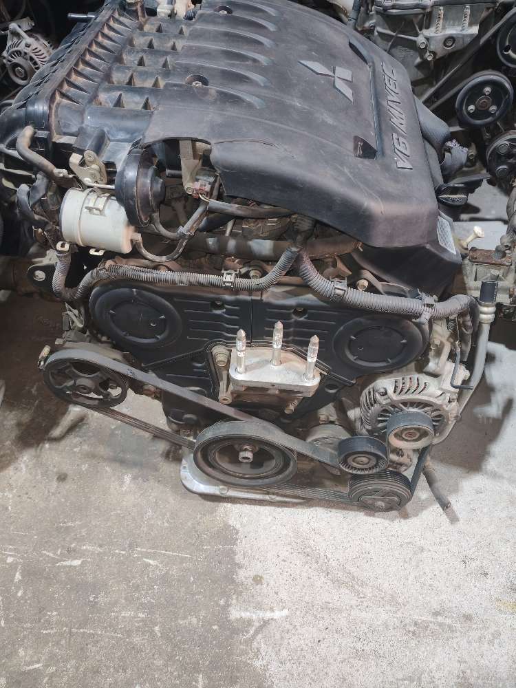 Engine + AT Mitsubishi 6B31 used in Sharjah — photo 2