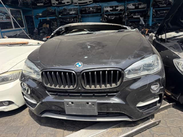 Nose cut + Hood + Fender BMW used in Sharjah — photo 4