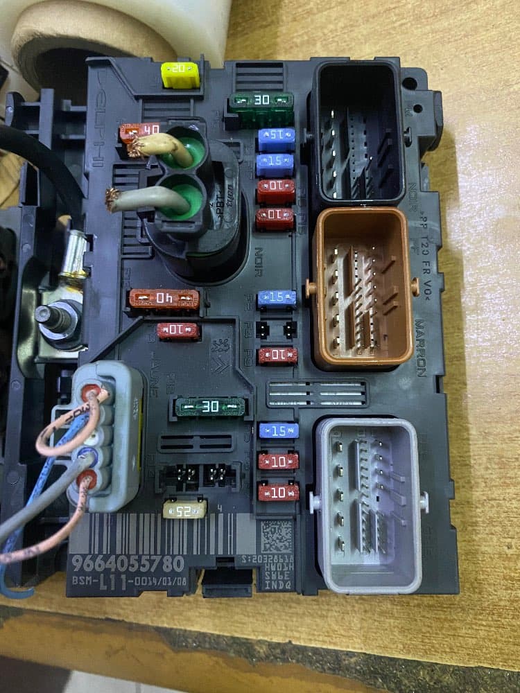 Peugeot L11 Fuse Box