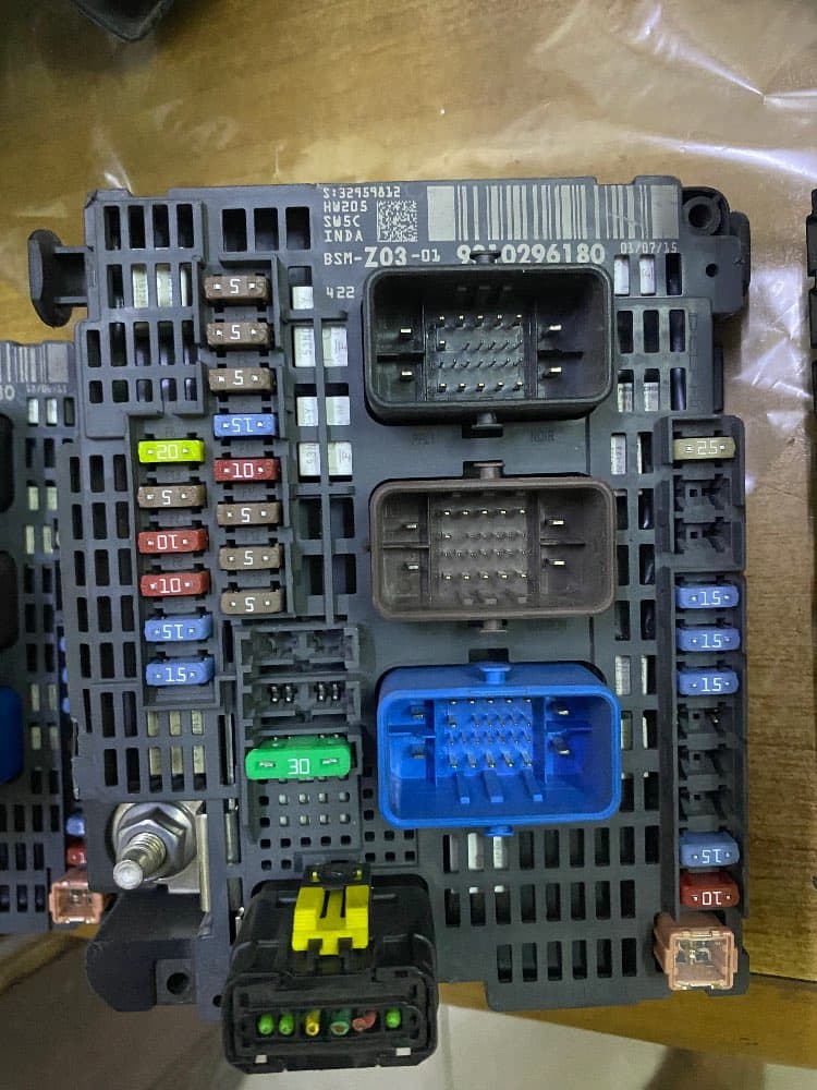 Peugeot Z03 Fuse Block