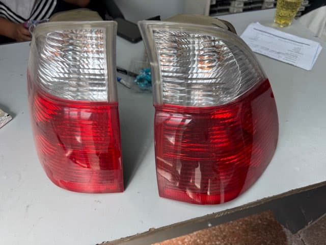 Tail lights BMW used in Sharjah — photo 2