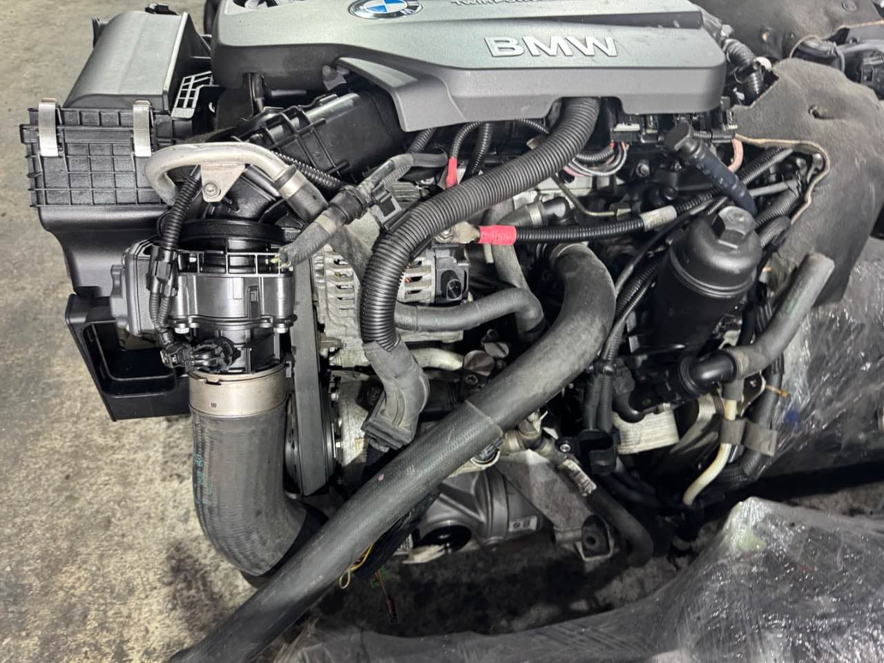 Engine + AT BMW B47 used in Sharjah — photo 2