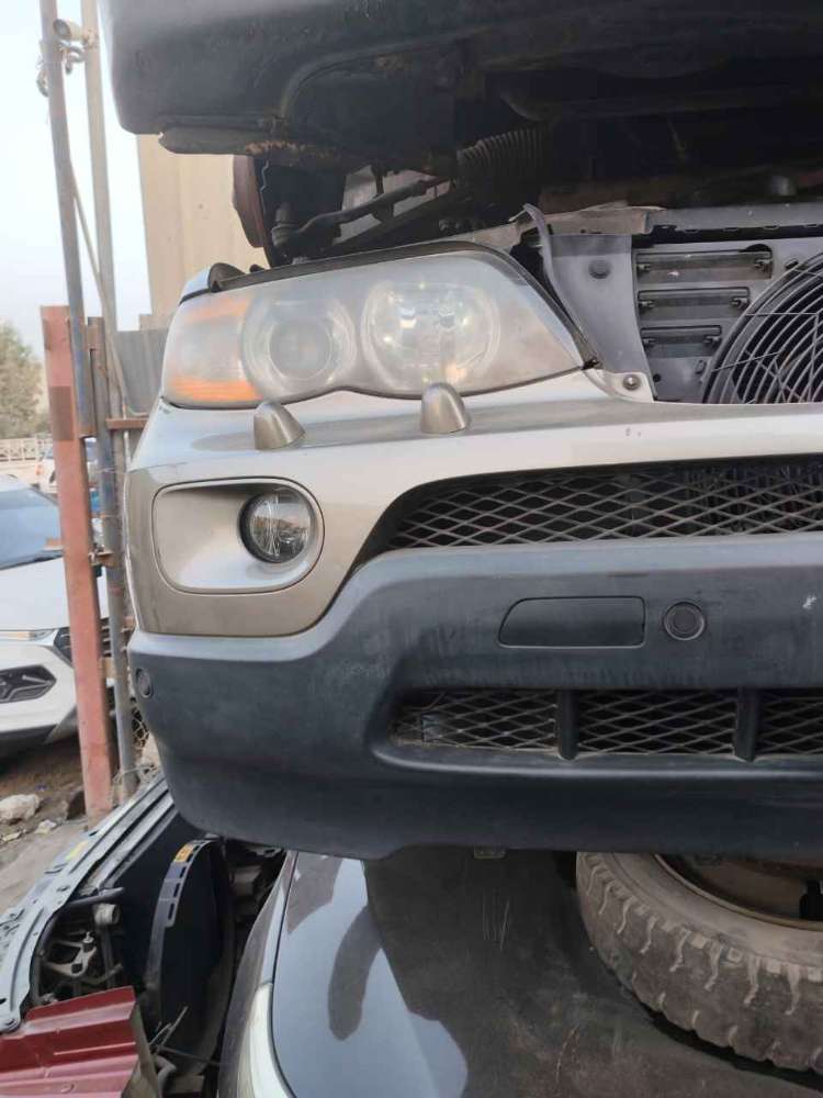Nose cut + Fender BMW used in Sharjah — photo 5