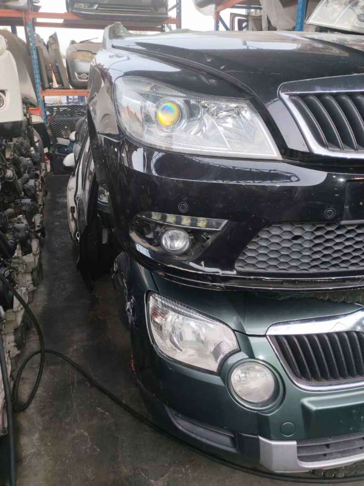 Nose cut Skoda used in Sharjah — photo 3