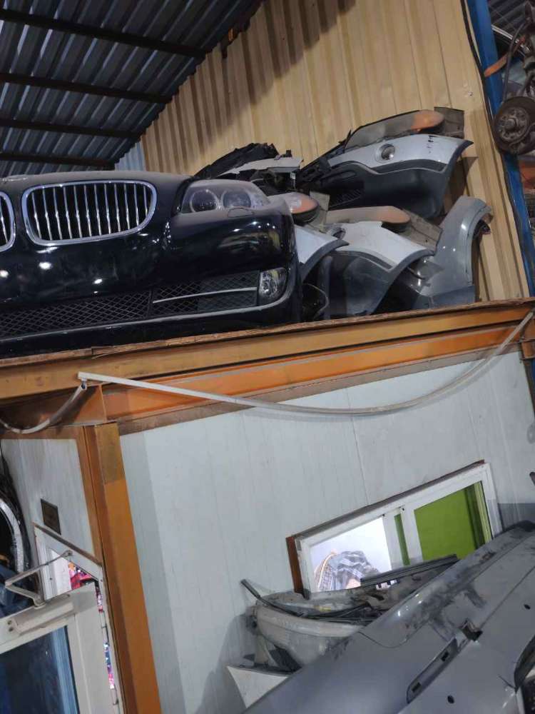 Nose cut BMW used in Sharjah — photo 3