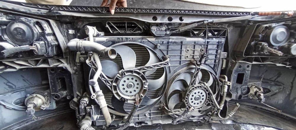 Nose cut Volkswagen Golf used in Sharjah — photo 4
