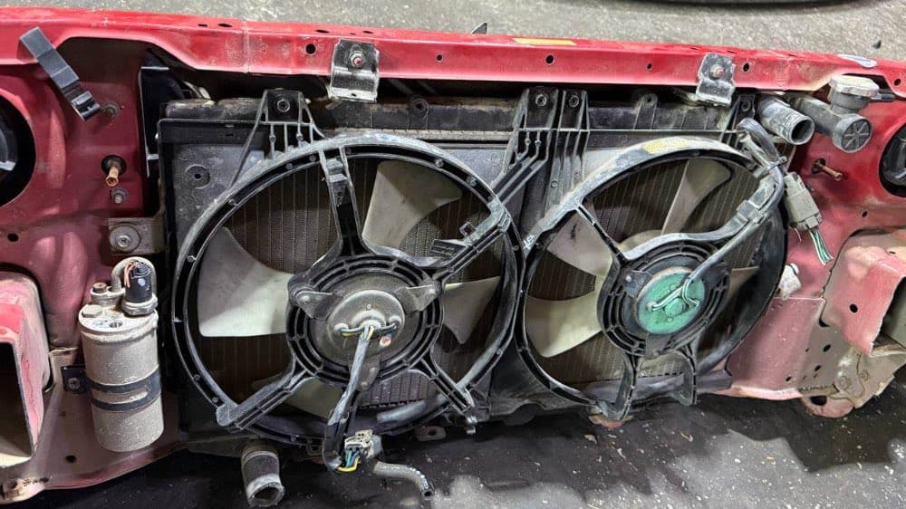 Nose cut Nissan Wingroad used in Sharjah — photo 4