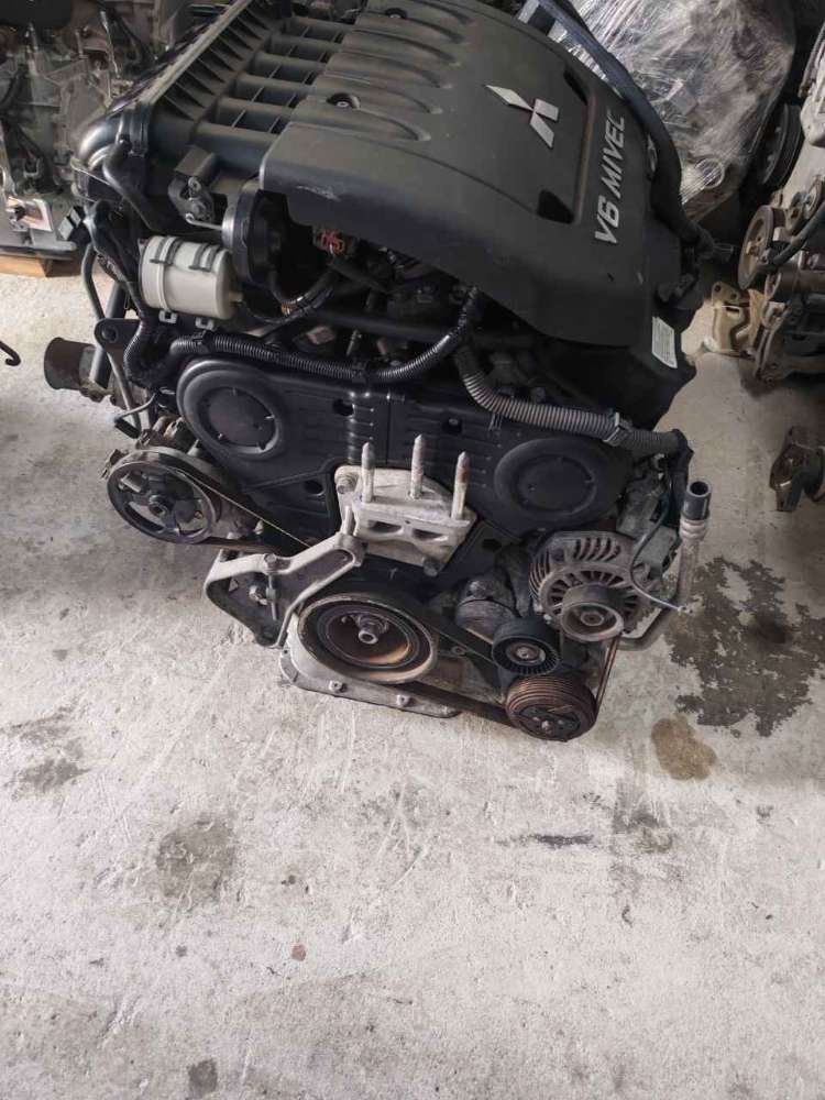 Engine + AT Mitsubishi 6B31 used in Sharjah — photo 6