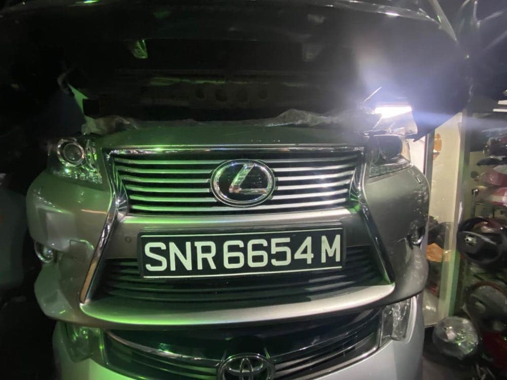Nose cut + Hood Lexus