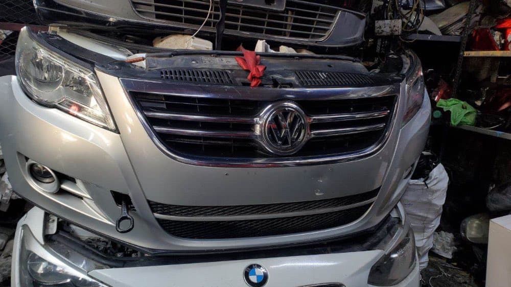 Nose cut Volkswagen Tiguan