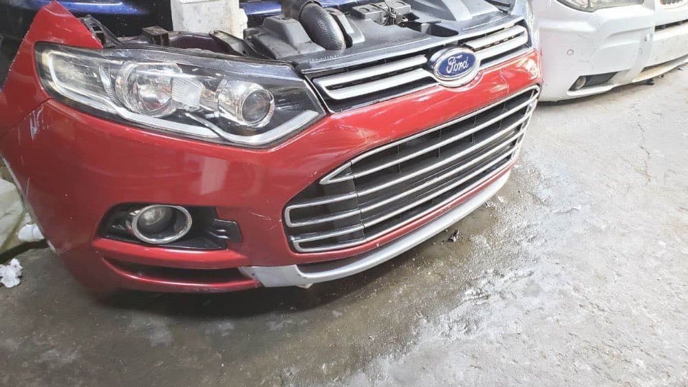 Nose cut Ford Territory used in Sharjah — photo 2