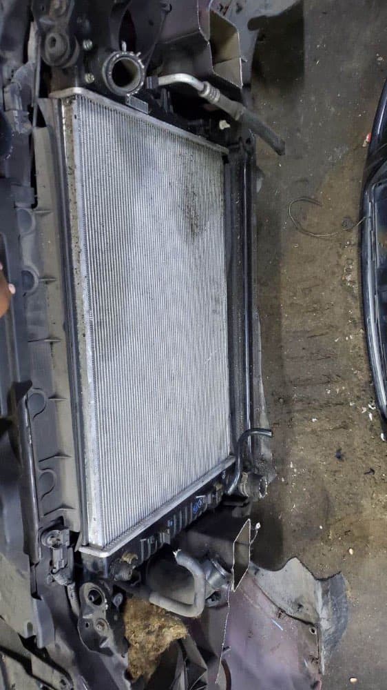 Nose cut Ford Territory used in Sharjah — photo 4