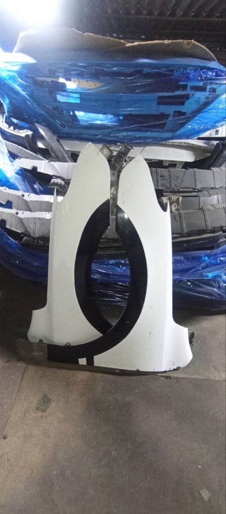 Nose cut + Fender Hyundai i30 used in Sharjah — photo 5