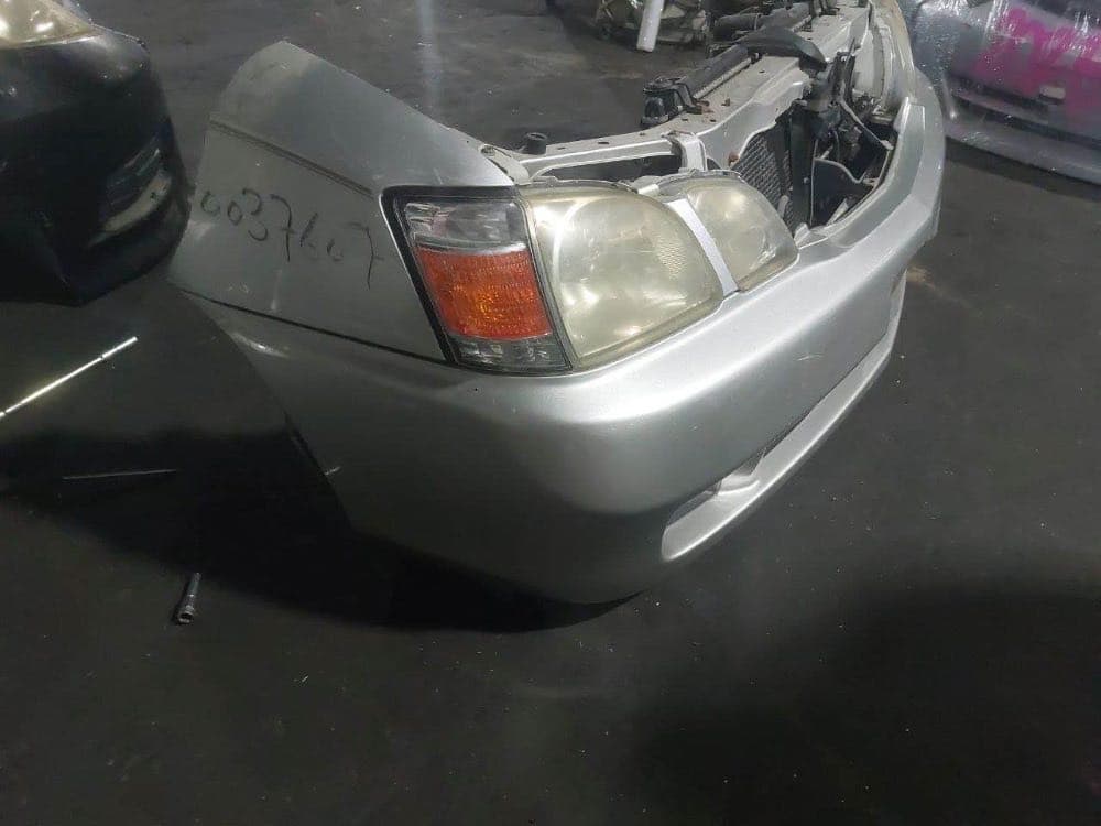 Bumper + Headlights Toyota Gaia used in Sharjah — photo 2