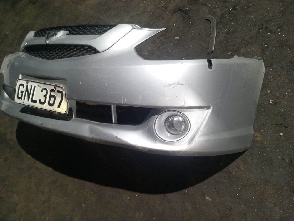 Bumper + Headlights Toyota Caldina used in Sharjah — photo 2