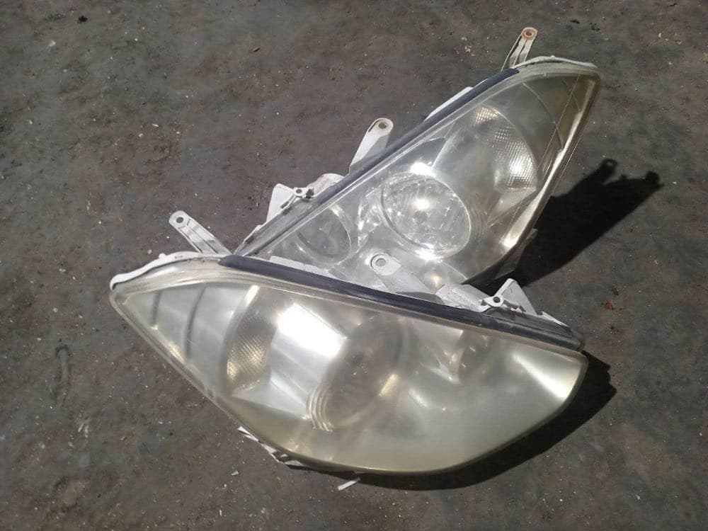Bumper + Headlights Toyota Caldina used in Sharjah — photo 10