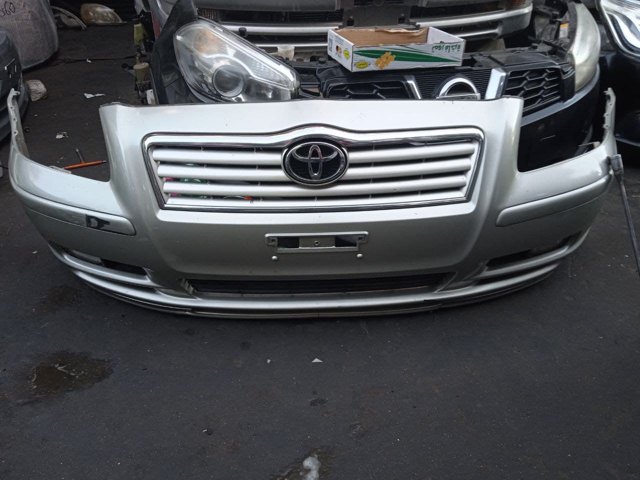 Bumper Toyota Avensis