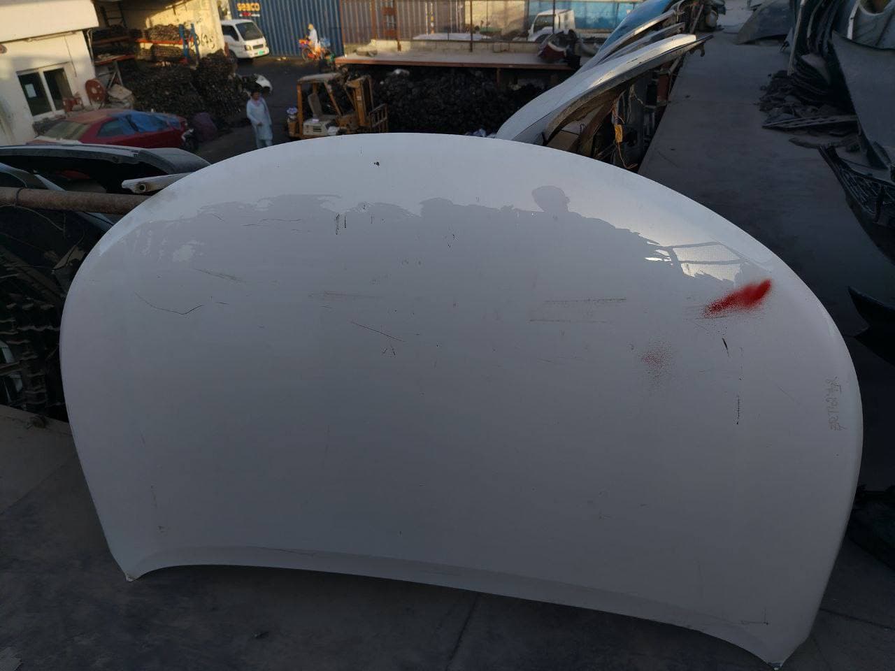Hood Toyota Avensis