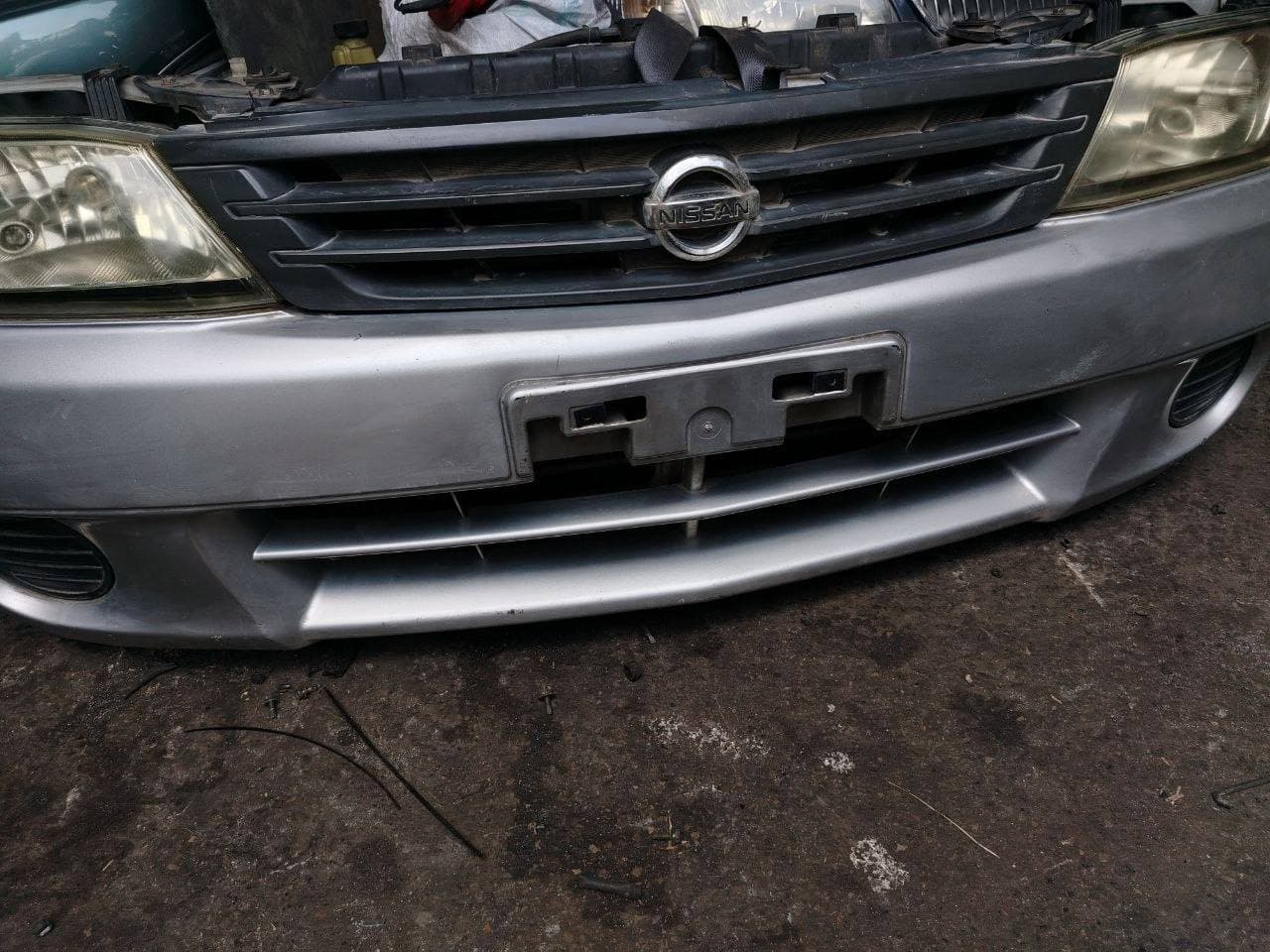 Nose cut Nissan AD