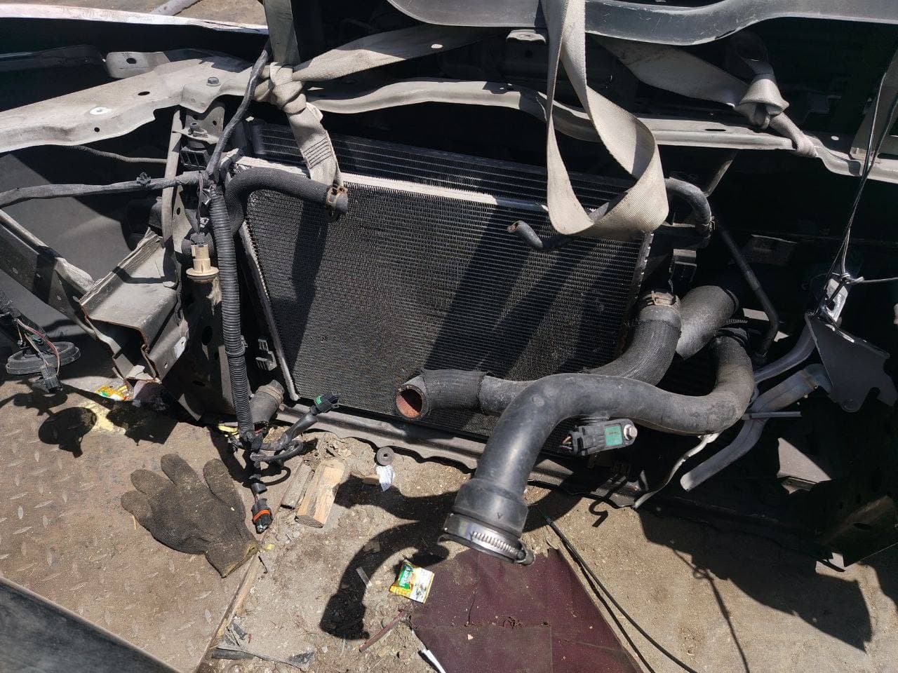 Nose cut Nissan NV200 used in Sharjah — photo 2