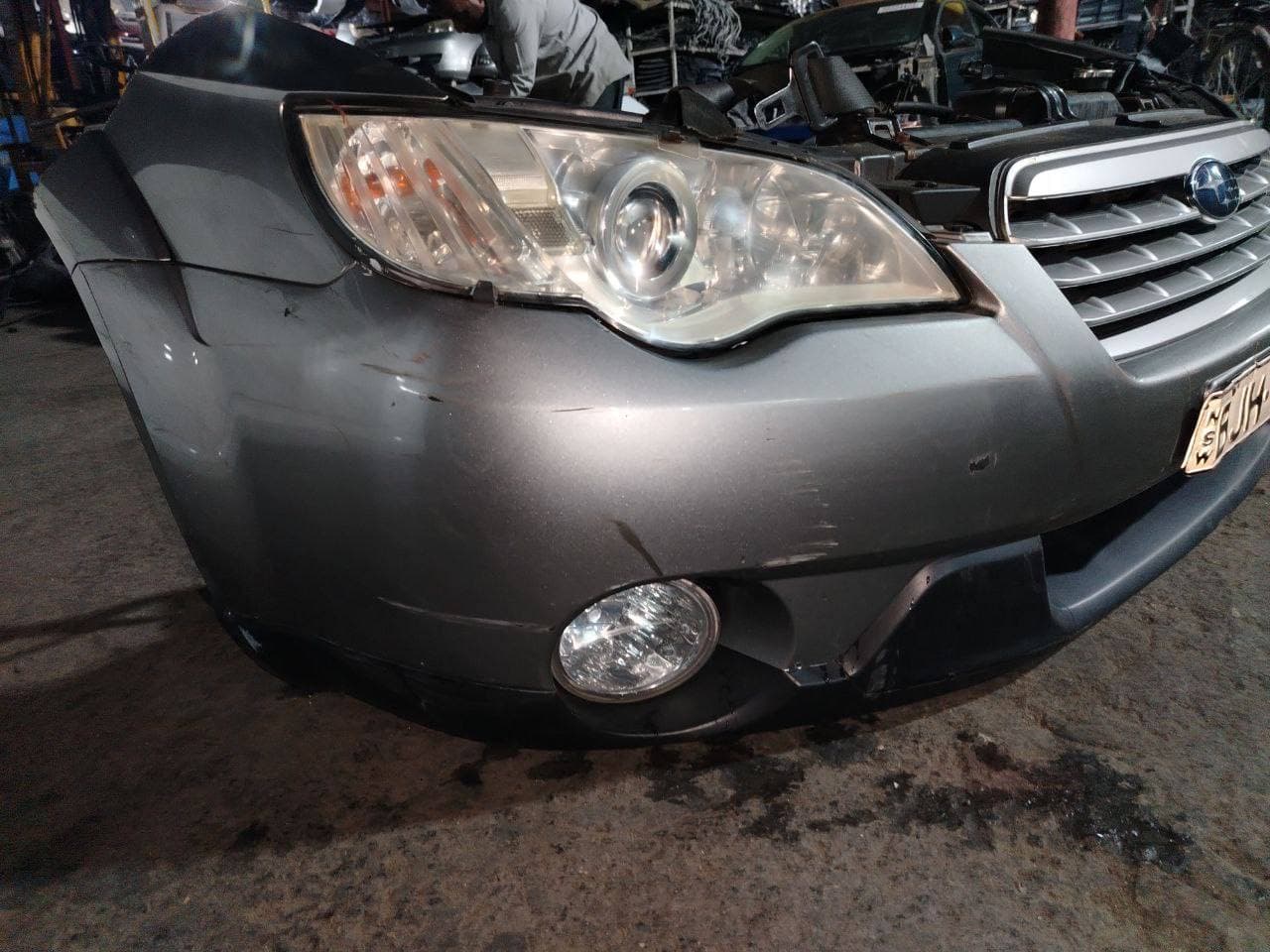 Nose cut Subaru Outback used in Sharjah — photo 2