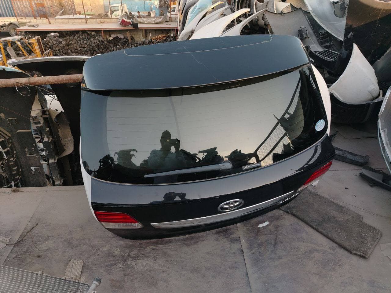 Trunk lid Toyota Avensis