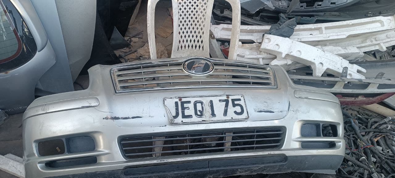 Bumper + Headlights Toyota Avensis