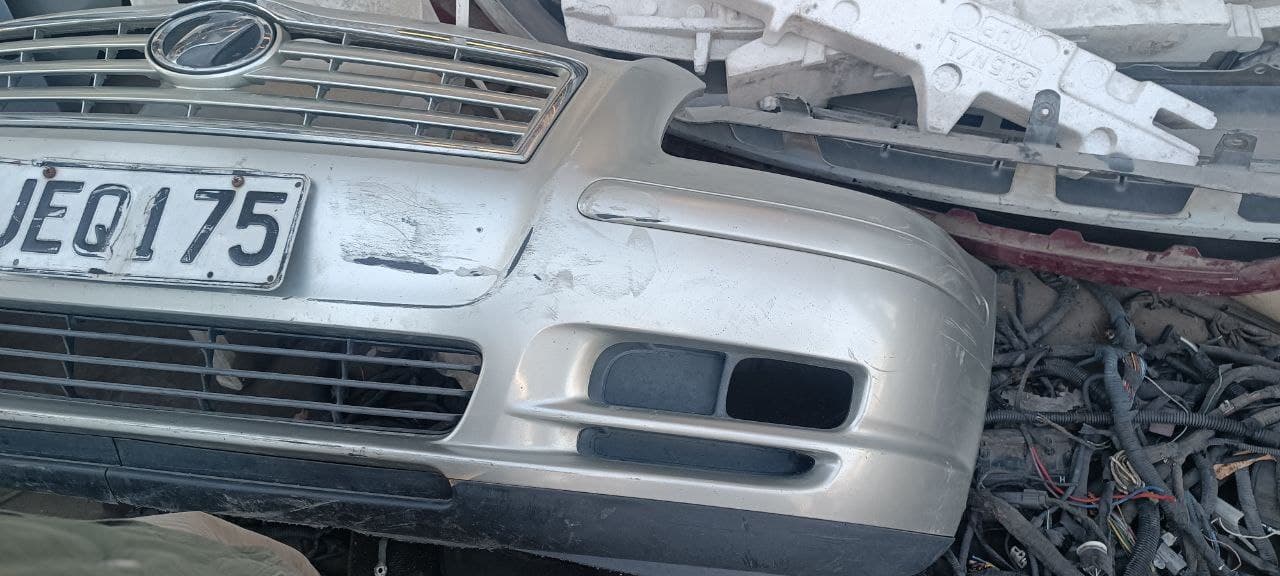 Bumper + Headlights Toyota Avensis used in Sharjah — photo 18