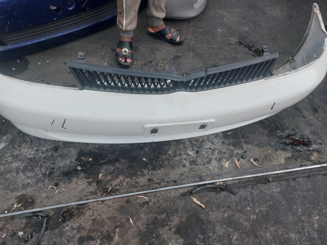 Bumper + Headlights Toyota Platz