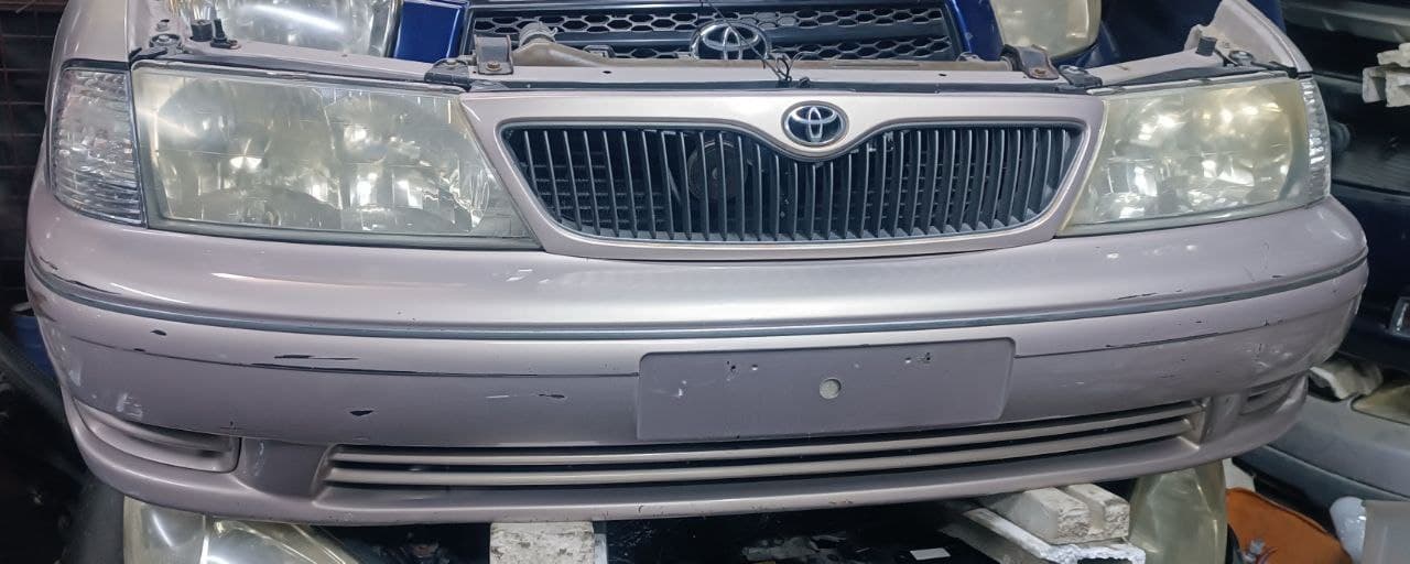Nose cut Toyota Avalon