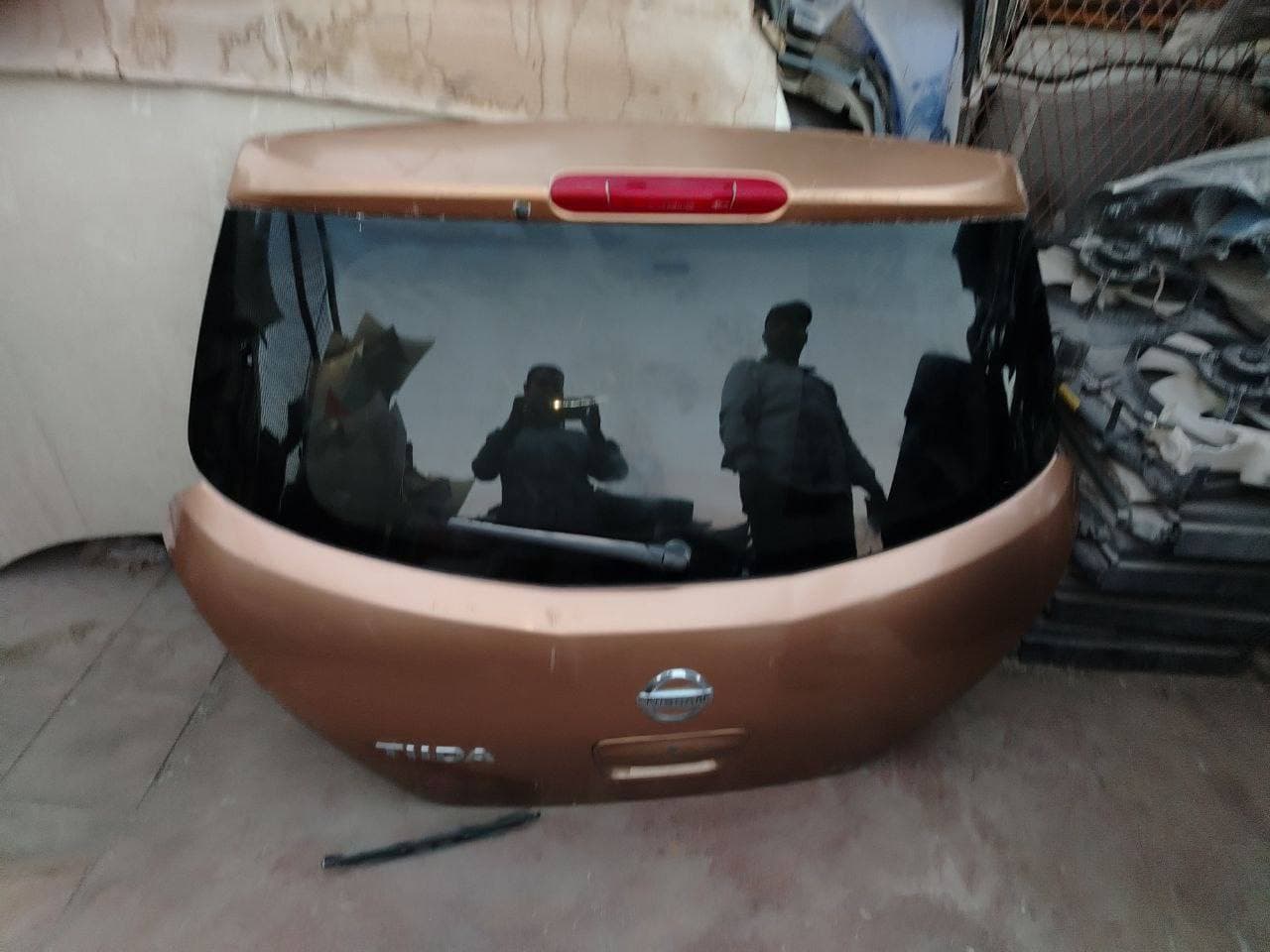 Trunk lid Nissan Tiida