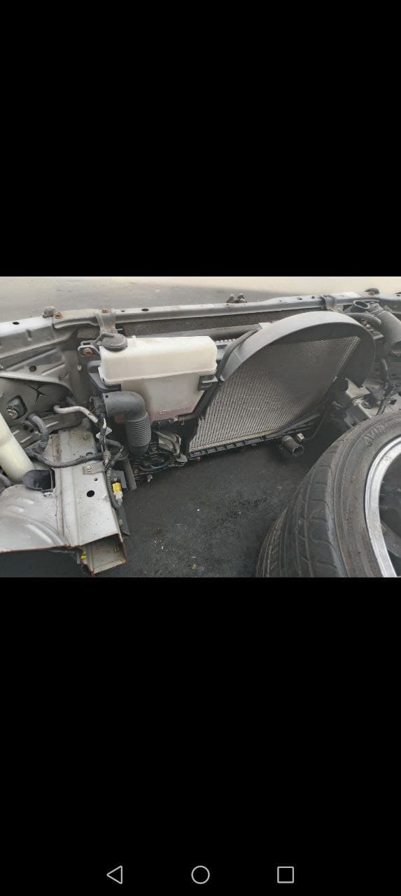Nose cut Toyota Brevis used in Sharjah — photo 4
