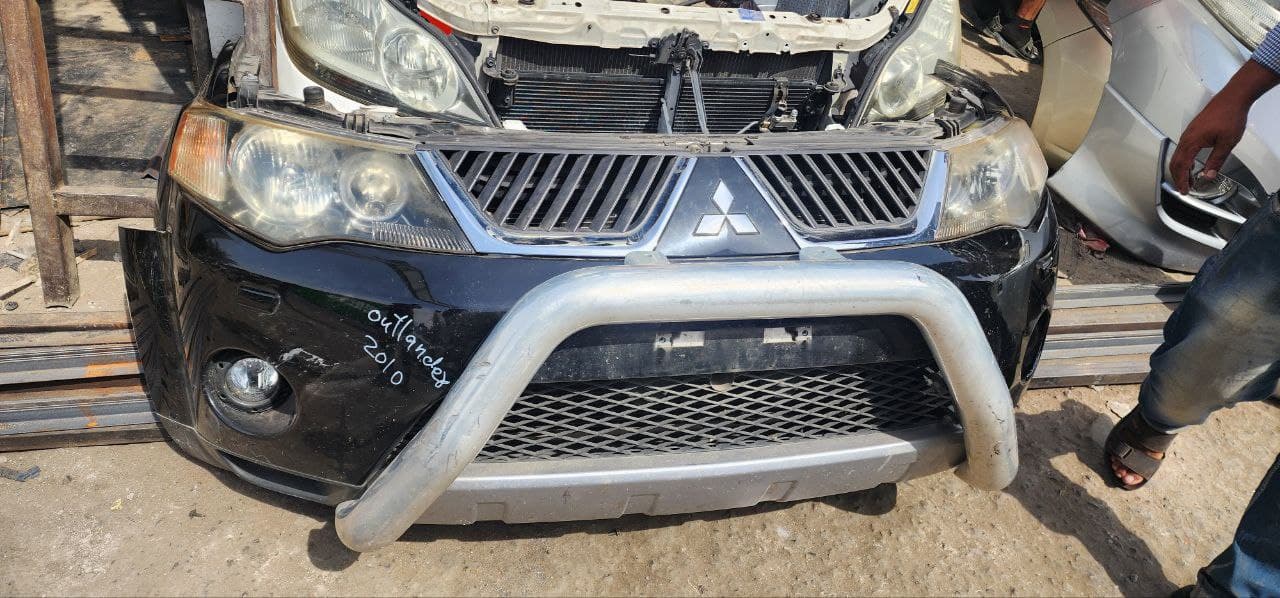 Nose cut Mitsubishi Outlander