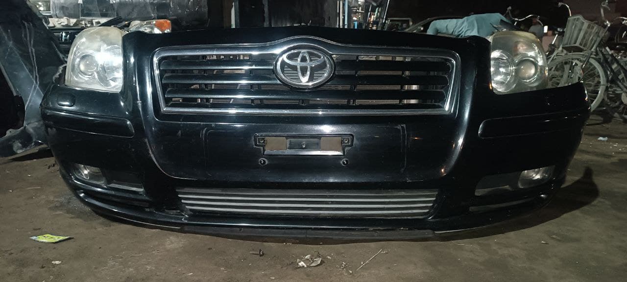 Bumper + Headlights Toyota Avensis