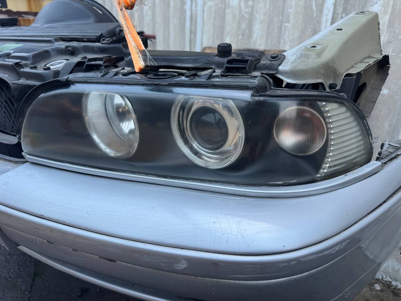 Nose cut + Hood BMW