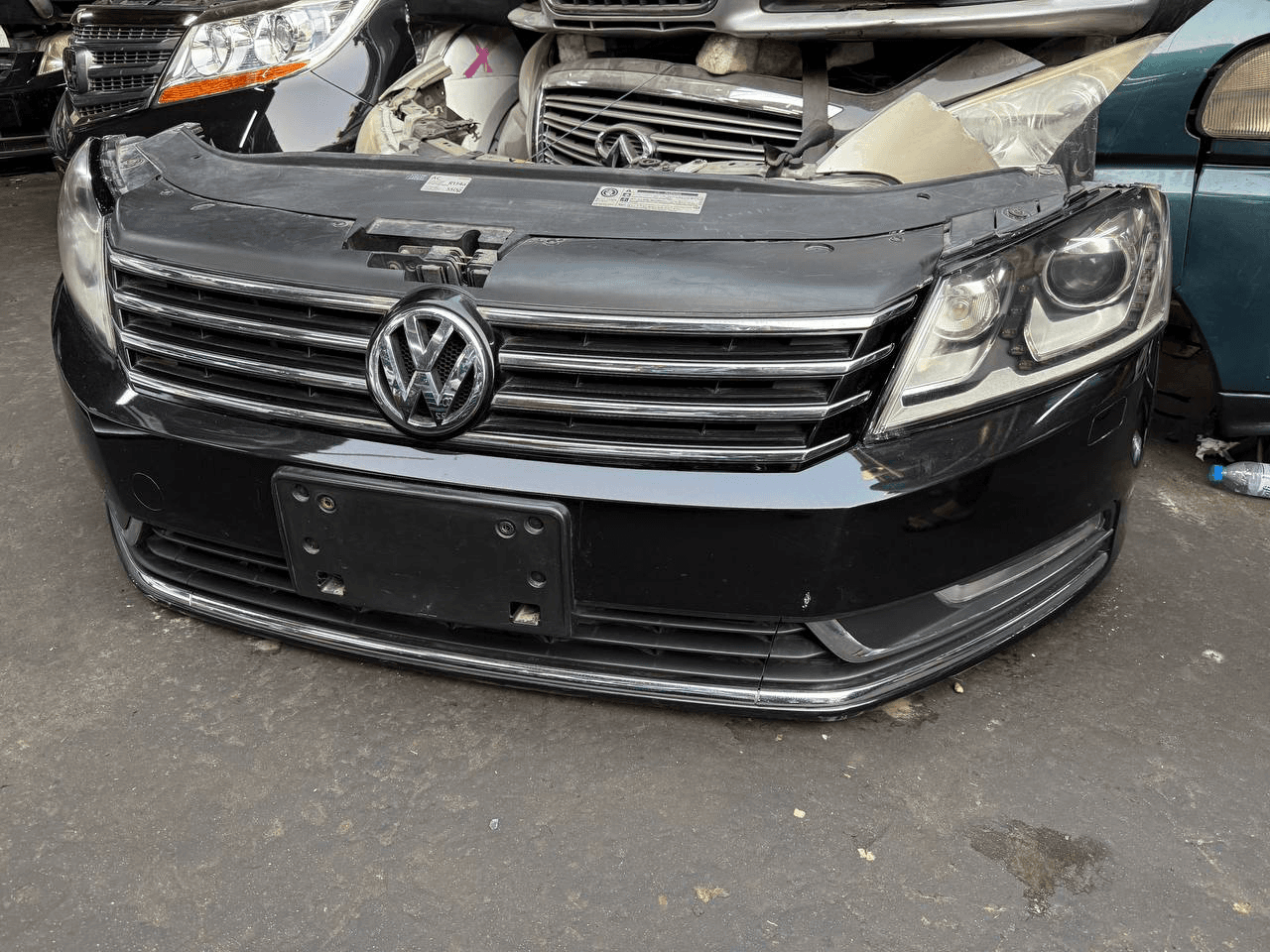 Nose cut + Hood Volkswagen Passat