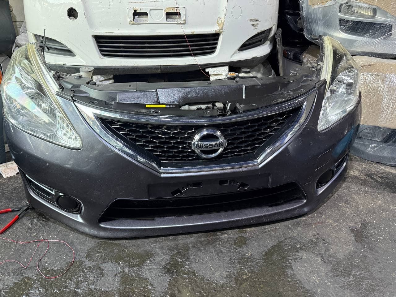 Nose cut Nissan Tiida