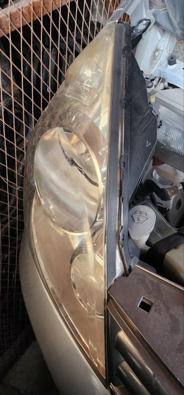 Bumper + Headlights Nissan Note used in Sharjah — photo 11