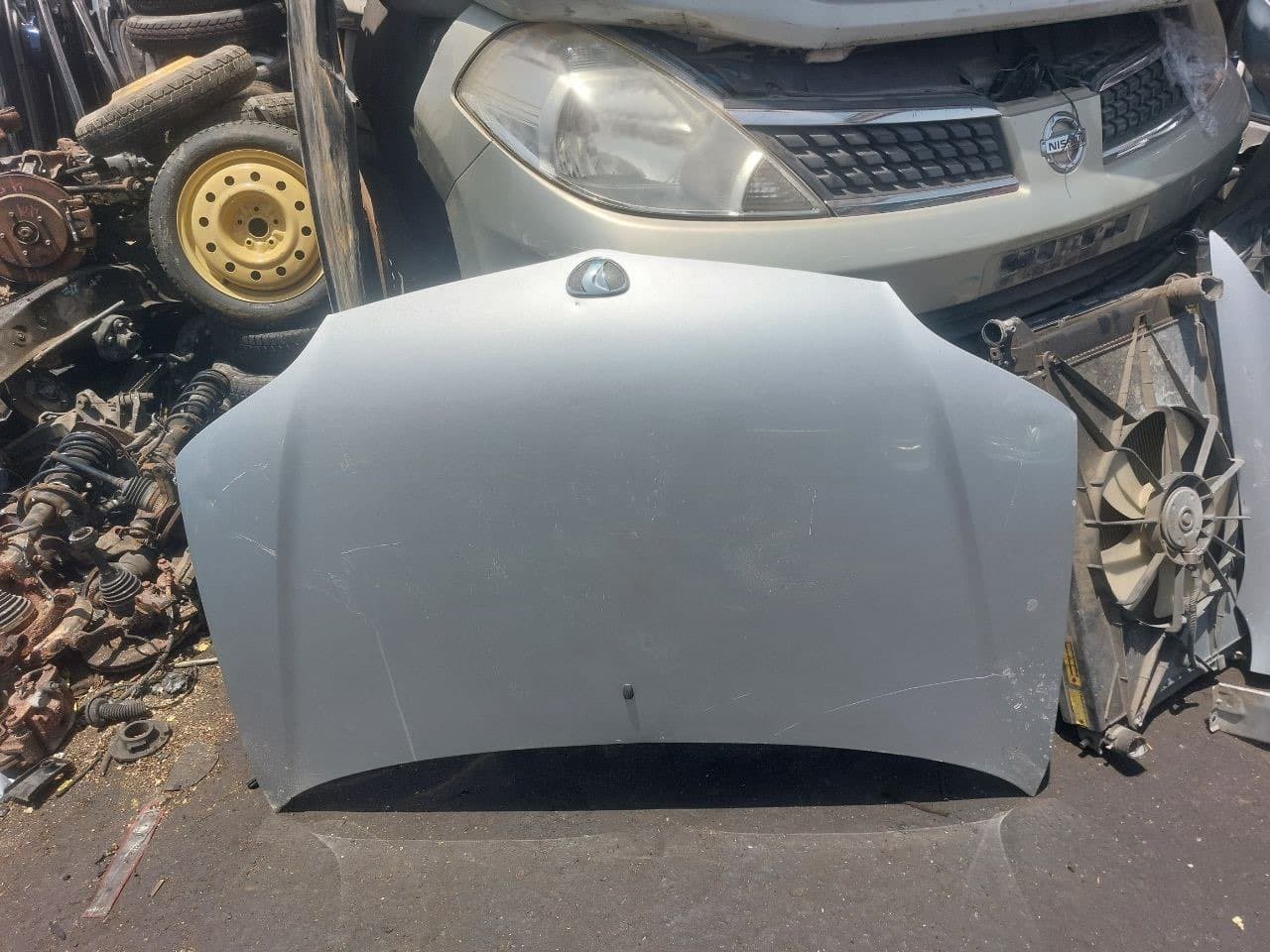 Bumper + Headlights + Hood Toyota Platz used in Sharjah — photo 2