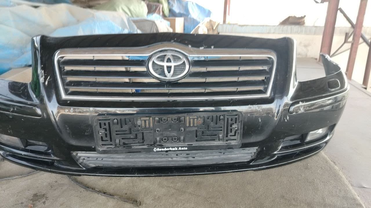 Bumper Toyota Avensis