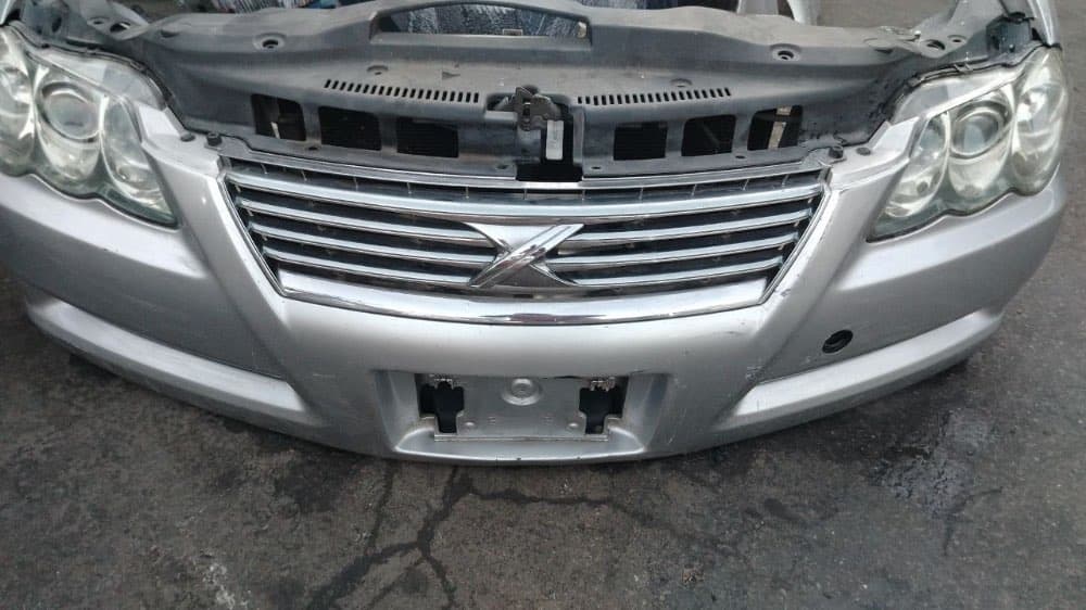 Nose cut Toyota Mark X