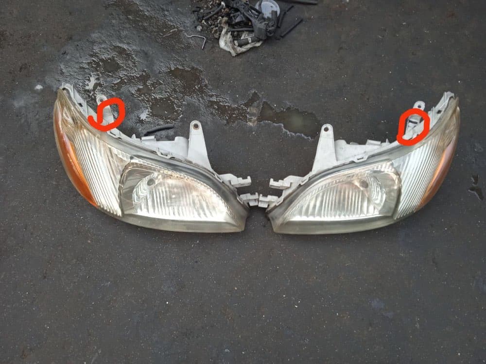Headlights Toyota Platz